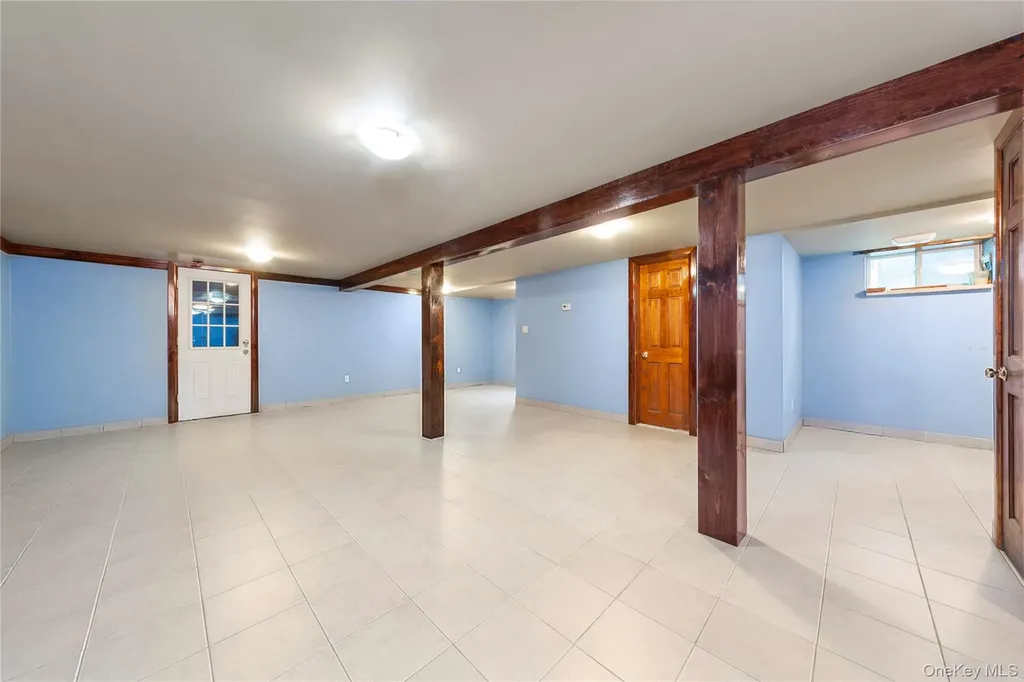 204-19 46 Road Bayside NY 11361