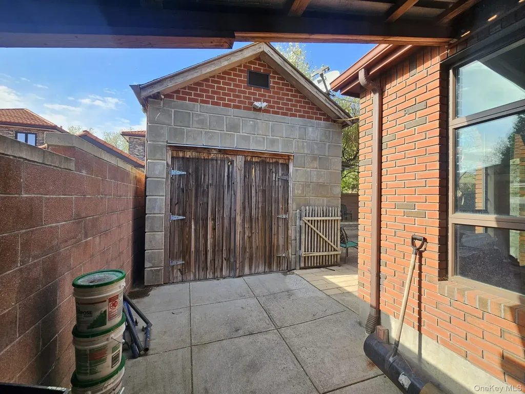 204-19 46 Road Bayside NY 11361
