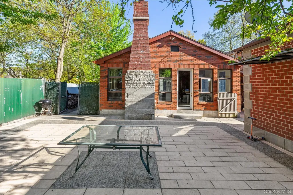 204-19 46 Road Bayside NY 11361