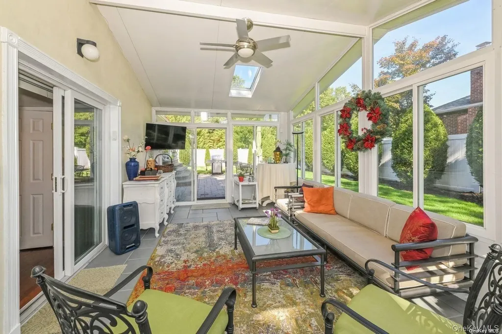 41 Eaton Road Syosset NY 11791