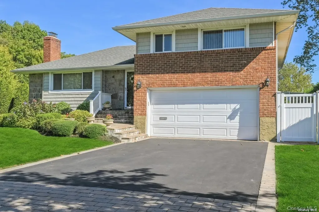 41 Eaton Road Syosset NY 11791