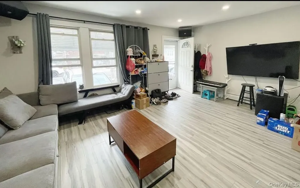 5423 153st Flushing NY 11355