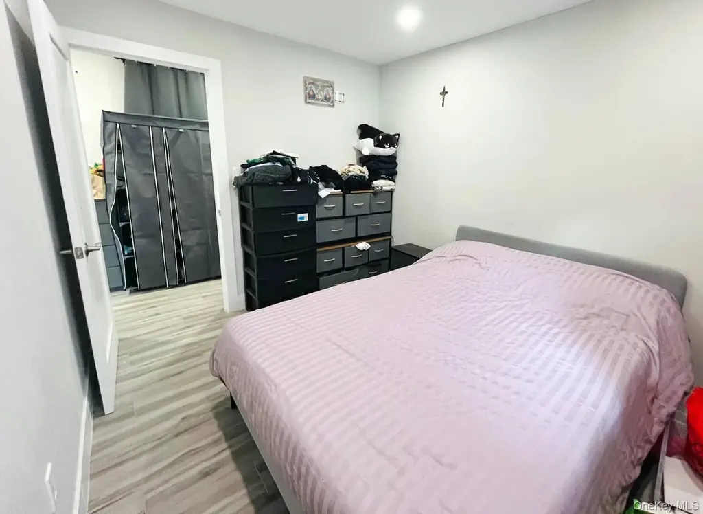 5423 153st Flushing NY 11355