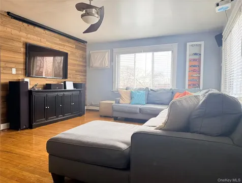148-39 230th Place Springfield Gardens NY 11413