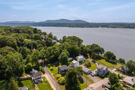 18 James Street Rhinebeck NY 12574