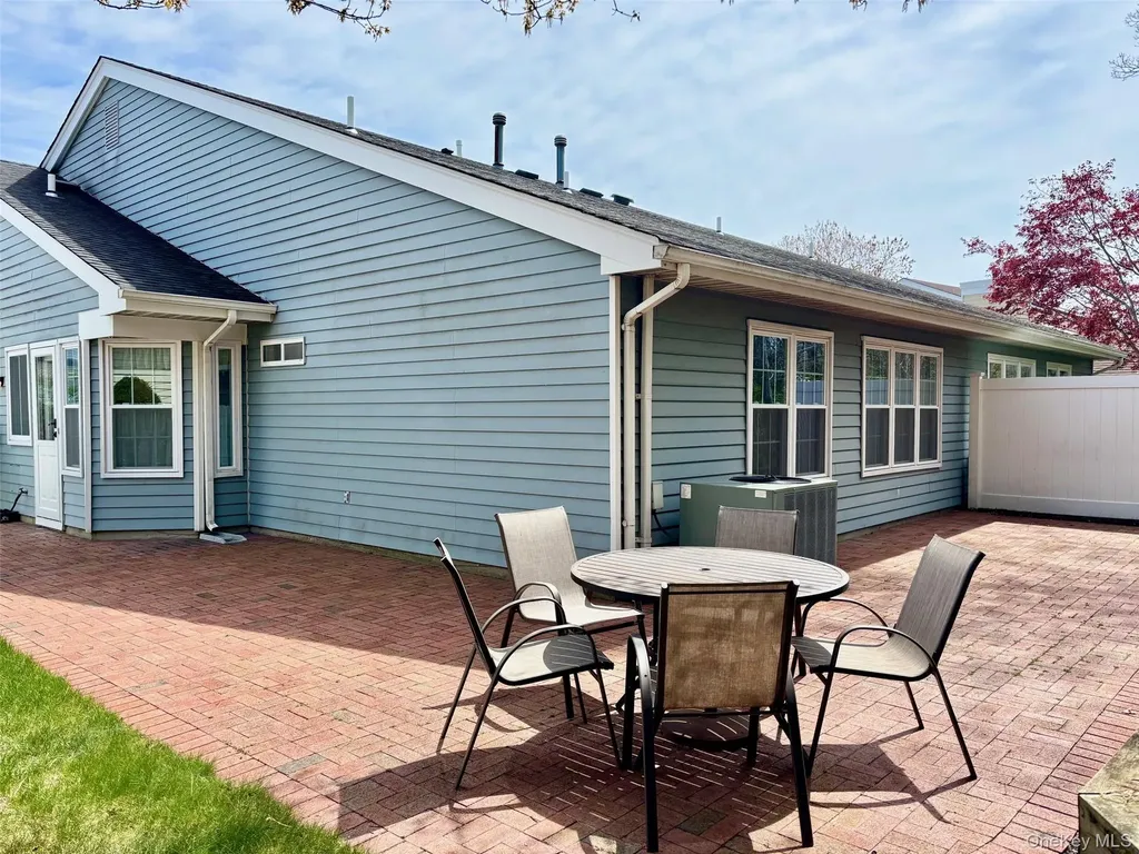 155 Glen Drive Ridge NY 11961