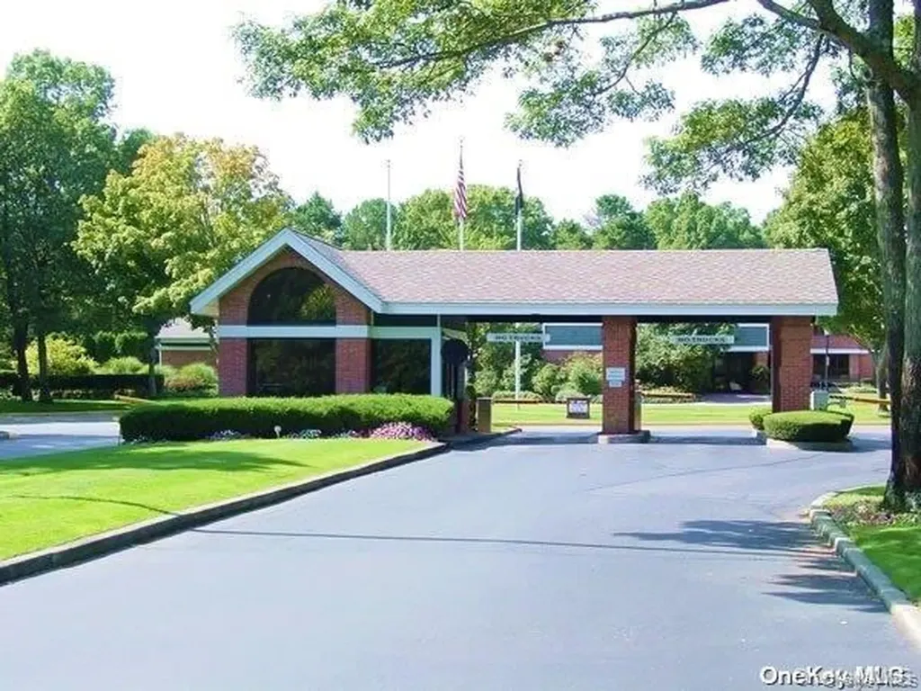 155 Glen Drive Ridge NY 11961