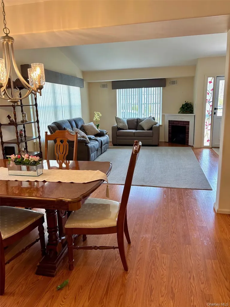 155 Glen Drive Ridge NY 11961