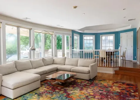658 Shore Acres Drive Mamaroneck NY 10543