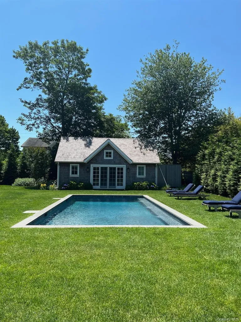 96 Miller Road Southampton NY 11968
