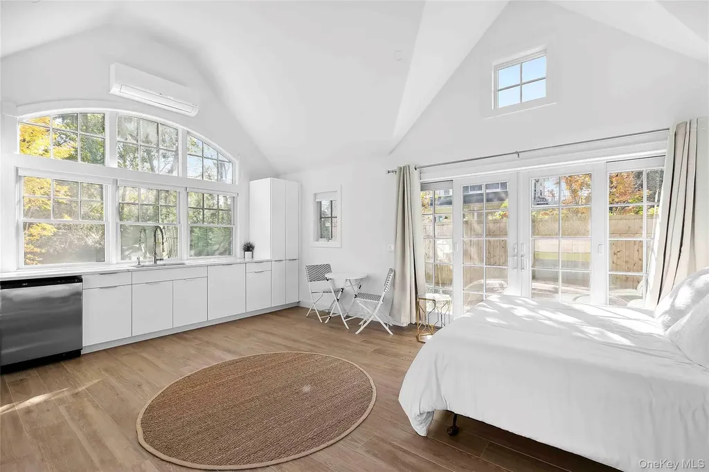 96 Miller Road Southampton NY 11968