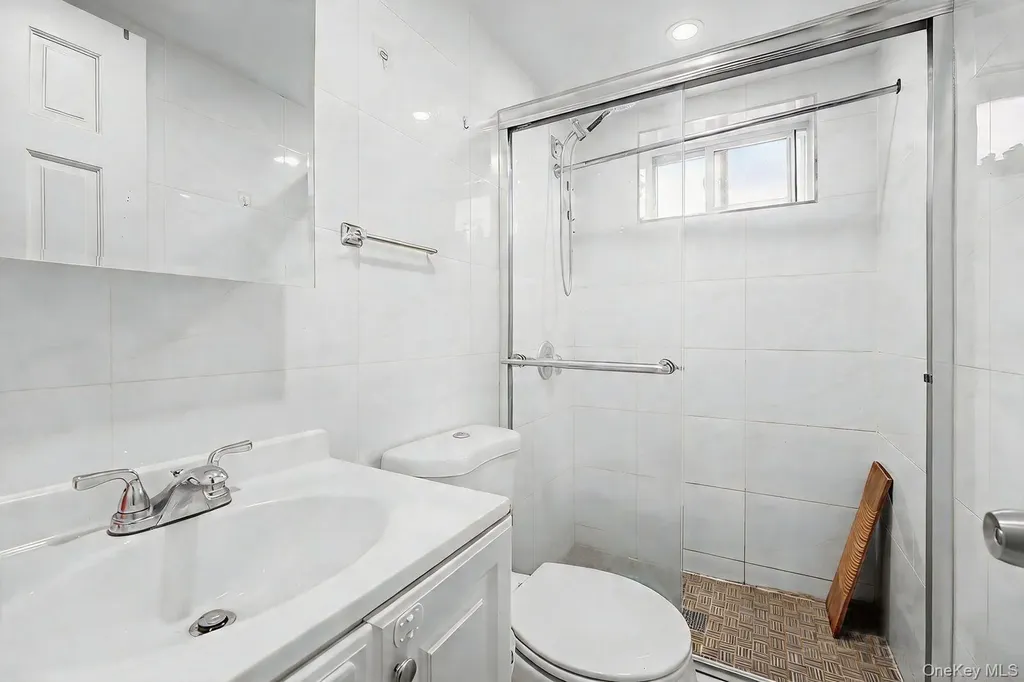 15001 Reeves Avenue Flushing NY 11367