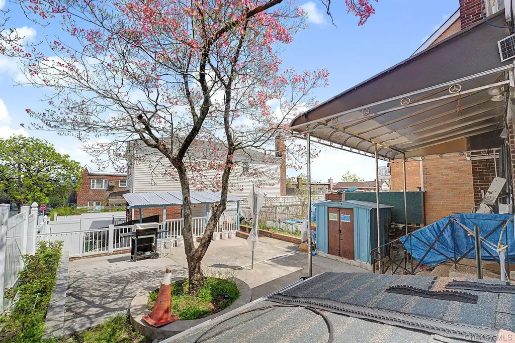 15001 Reeves Avenue Flushing NY 11367