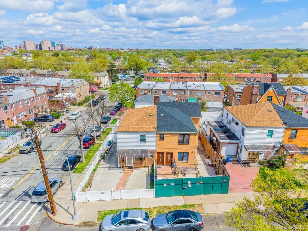 15001 Reeves Avenue Flushing NY 11367