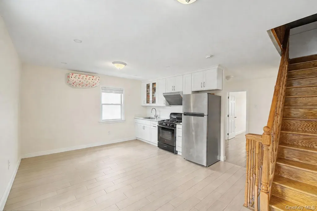 15001 Reeves Avenue Flushing NY 11367