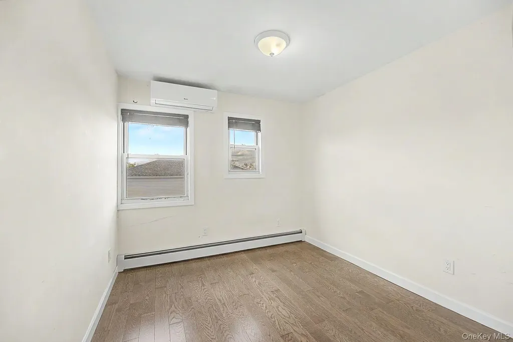 15001 Reeves Avenue Flushing NY 11367