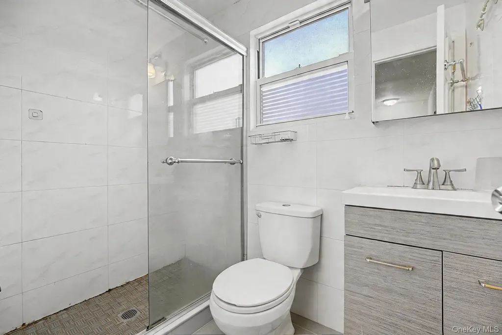 15001 Reeves Avenue Flushing NY 11367