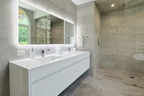 2 Emerald Woods Tarrytown NY 10591