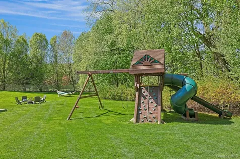 2 Emerald Woods Tarrytown NY 10591
