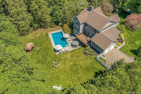 2 Emerald Woods Tarrytown NY 10591