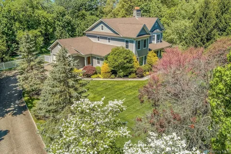 2 Emerald Woods Tarrytown NY 10591
