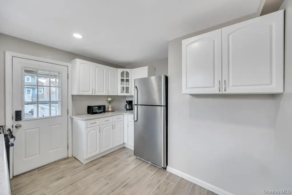 64 West Avenue Lawrence NY 11559