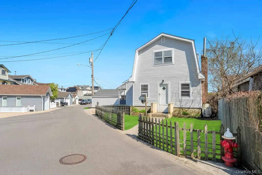 64 West Avenue Lawrence NY 11559