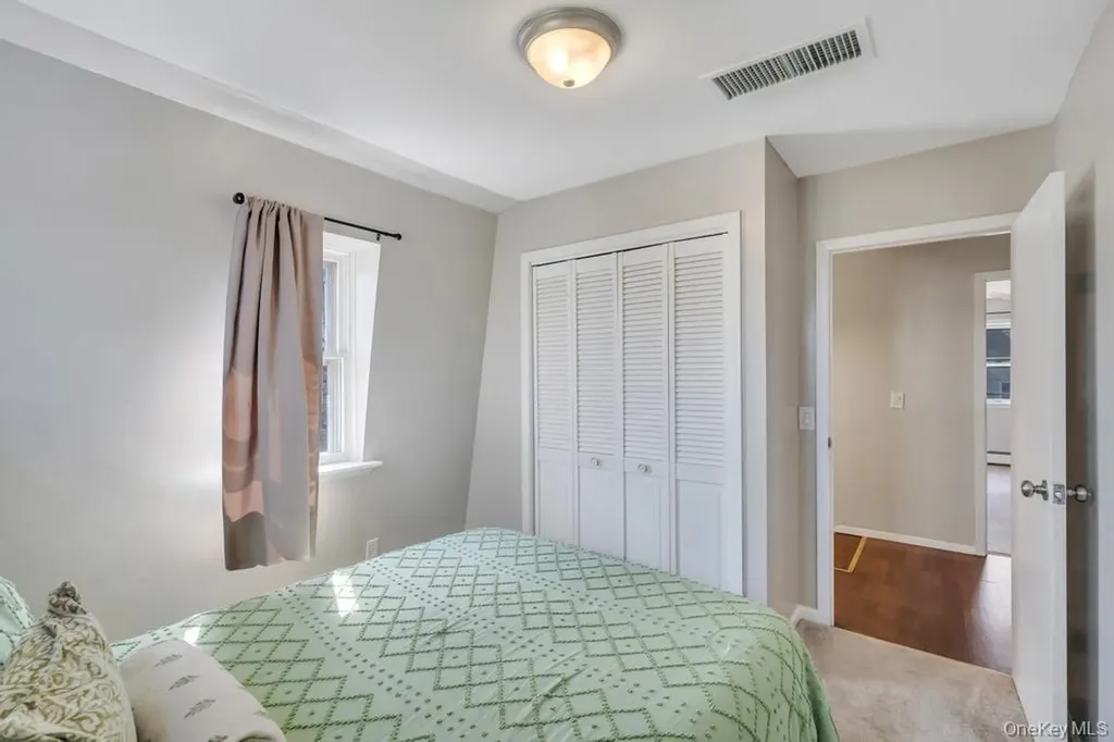 64 West Avenue Lawrence NY 11559