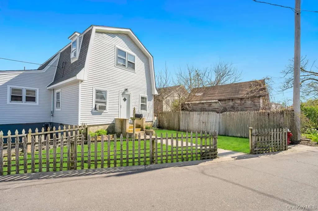 64 West Avenue Lawrence NY 11559