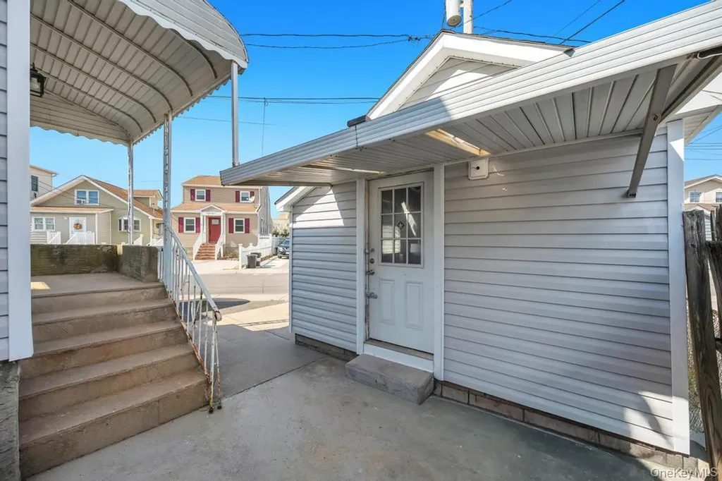 64 West Avenue Lawrence NY 11559