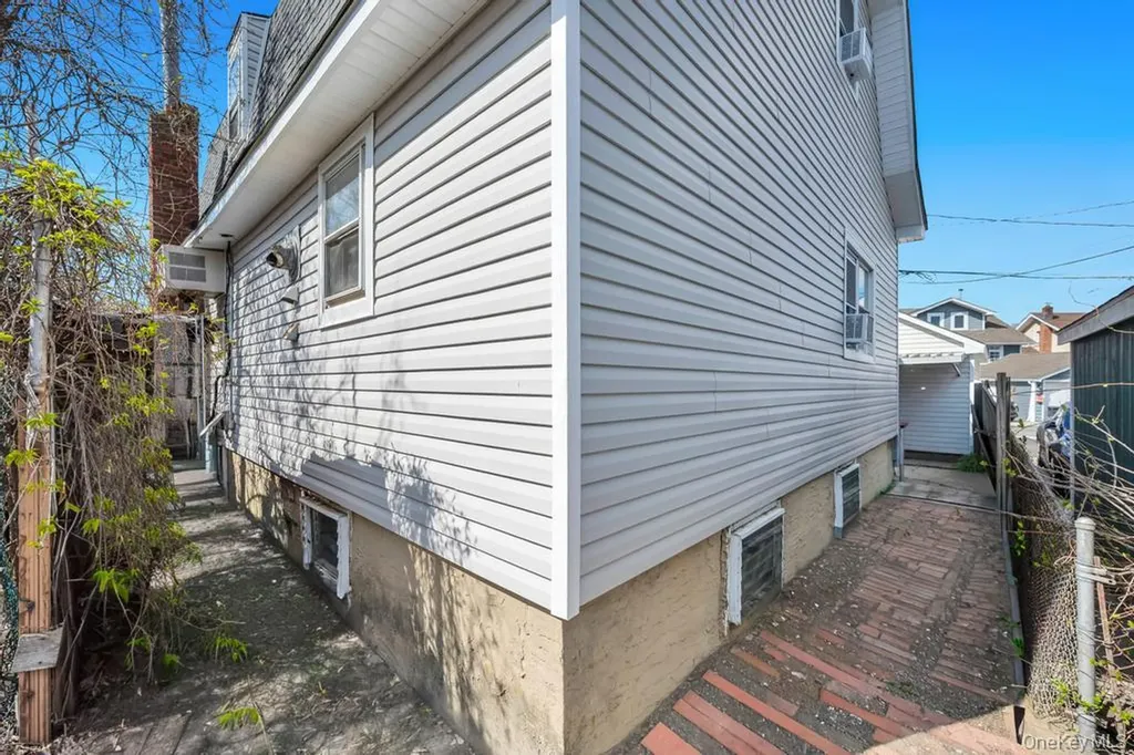 64 West Avenue Lawrence NY 11559