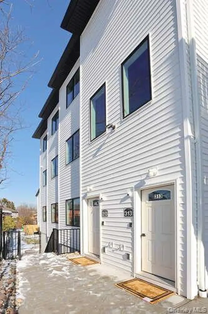 4 Howard Drive Spring Valley NY 10977