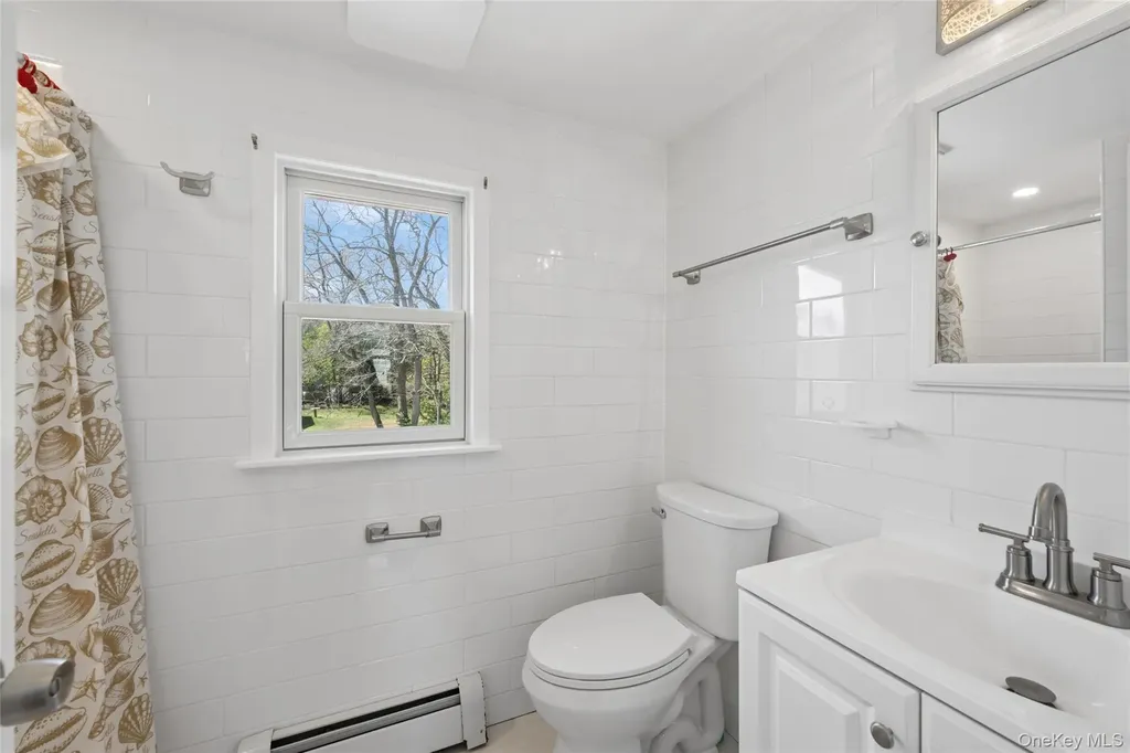 713 Harrison Avenue Riverhead NY 11901