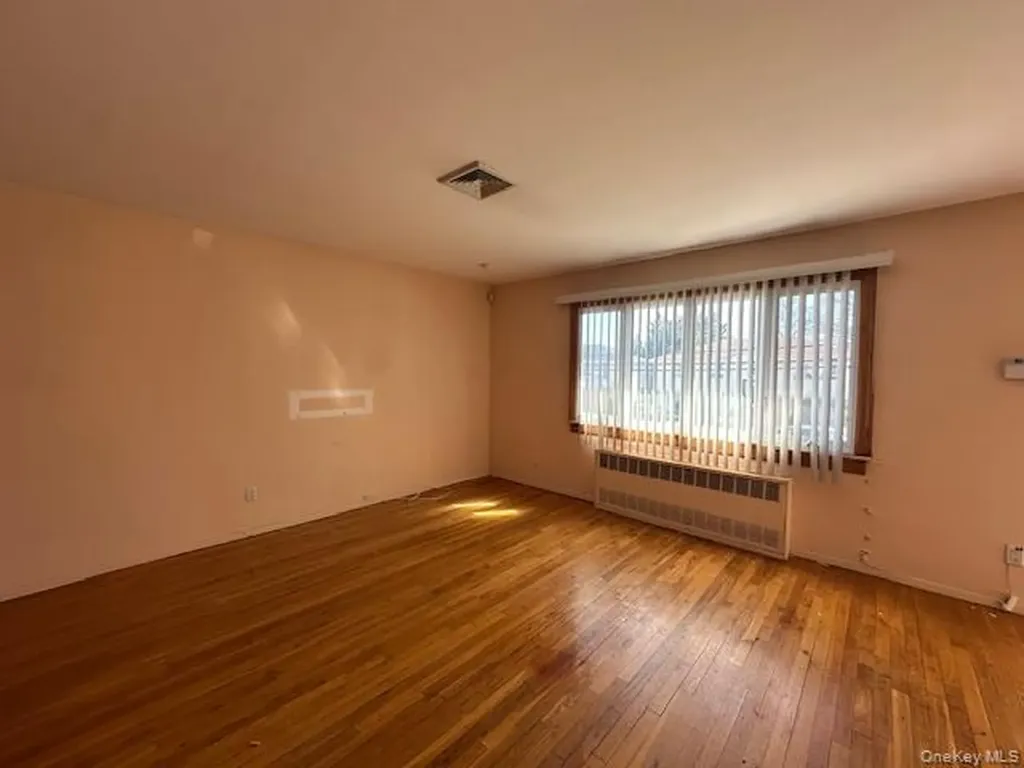 3260 Shore Road Oceanside NY 11572