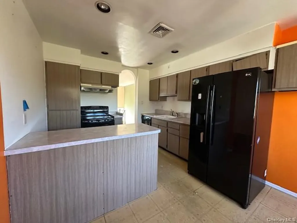 3260 Shore Road Oceanside NY 11572