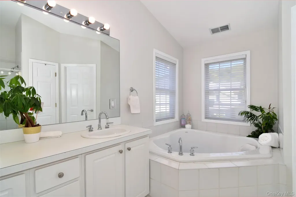120 Tradition Court White Plains NY 10603