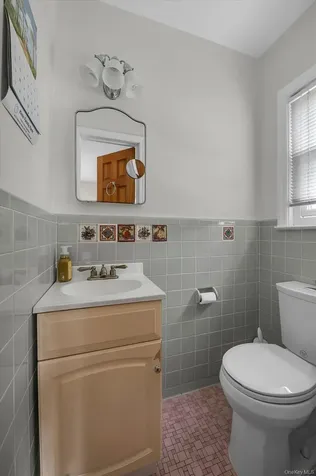 22729 56th Avenue Oakland Gardens NY 11364