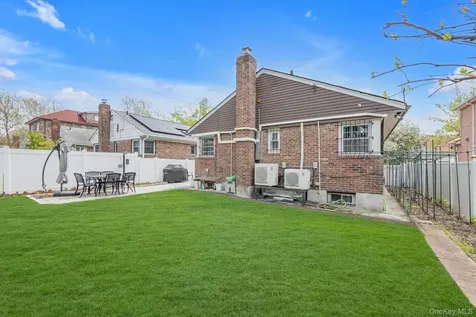 22729 56th Avenue Oakland Gardens NY 11364