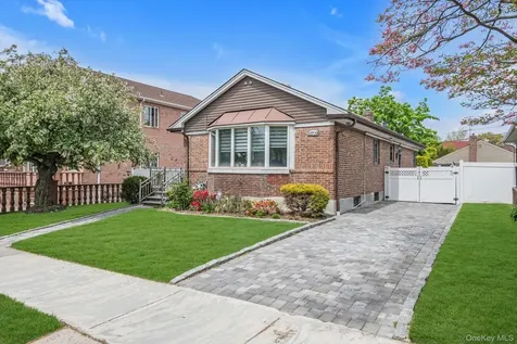 22729 56th Avenue Oakland Gardens NY 11364