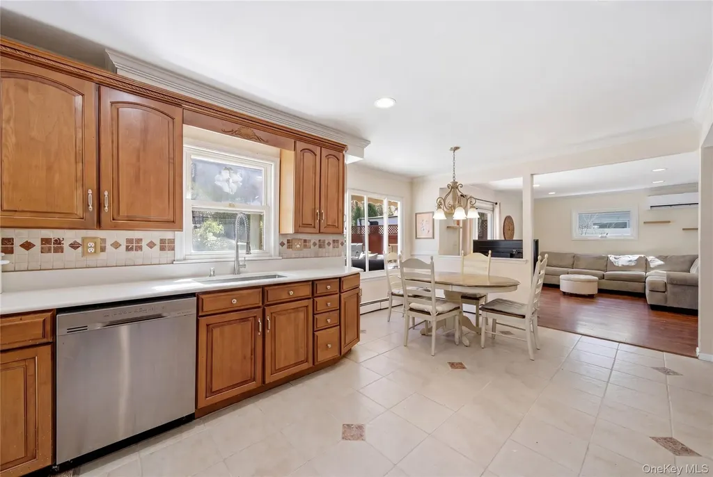 39 Fallen Leaf Road Holbrook NY 11741