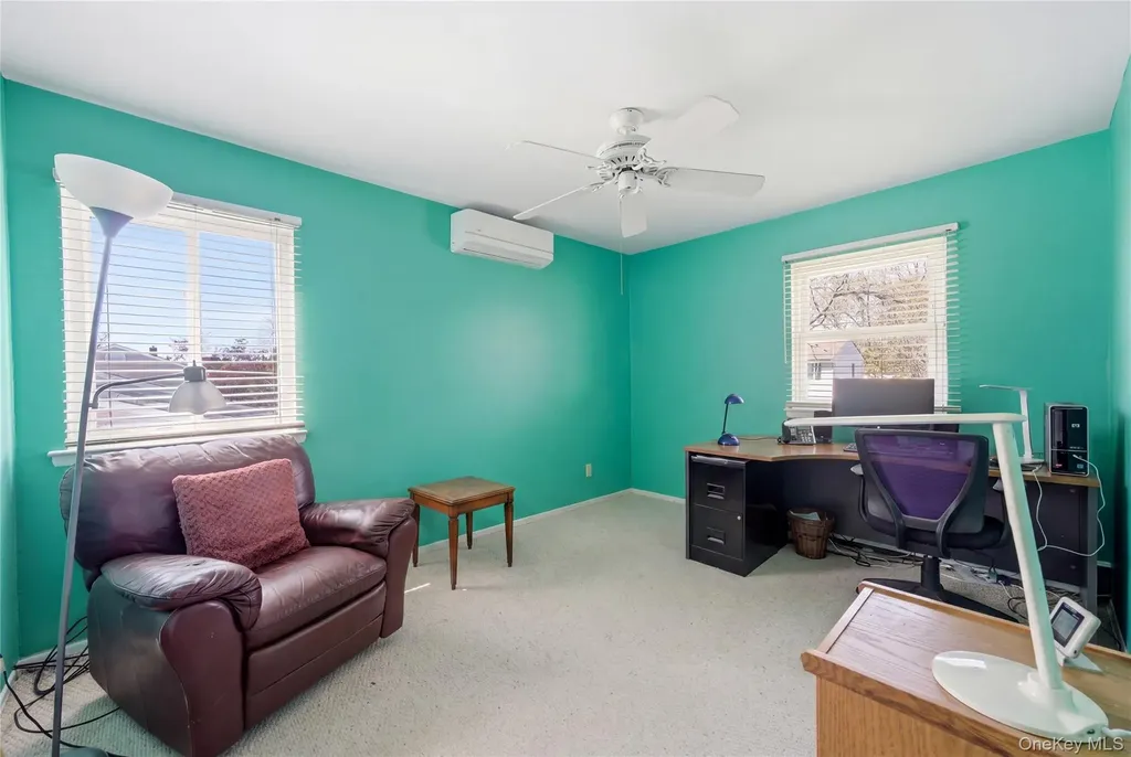 39 Fallen Leaf Road Holbrook NY 11741
