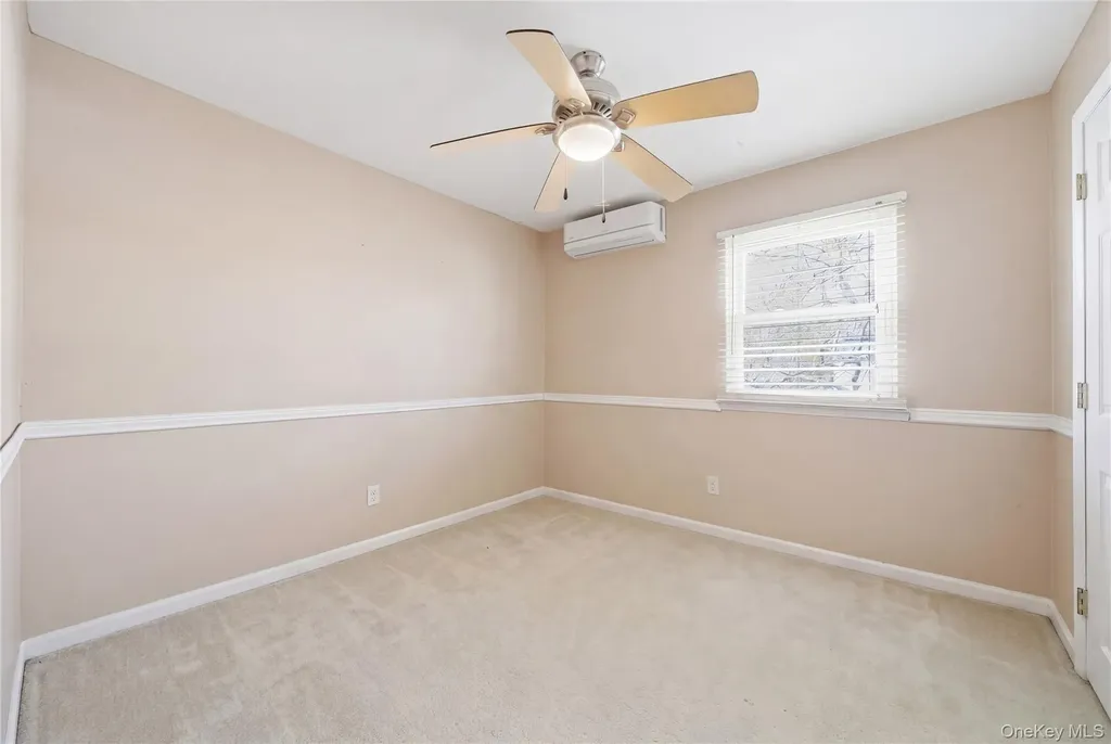 39 Fallen Leaf Road Holbrook NY 11741