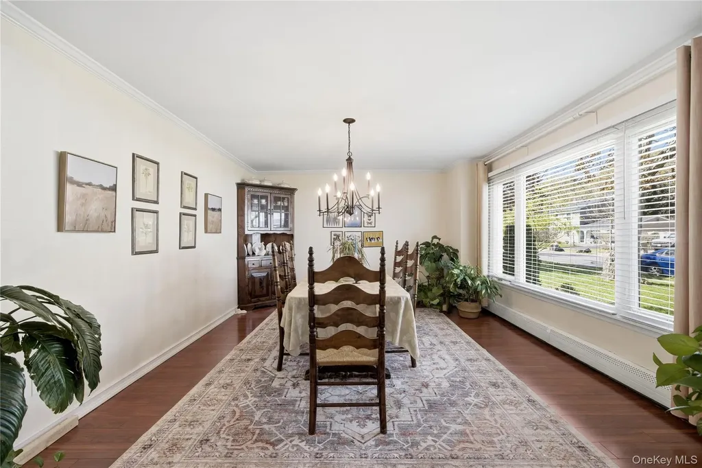 39 Fallen Leaf Road Holbrook NY 11741