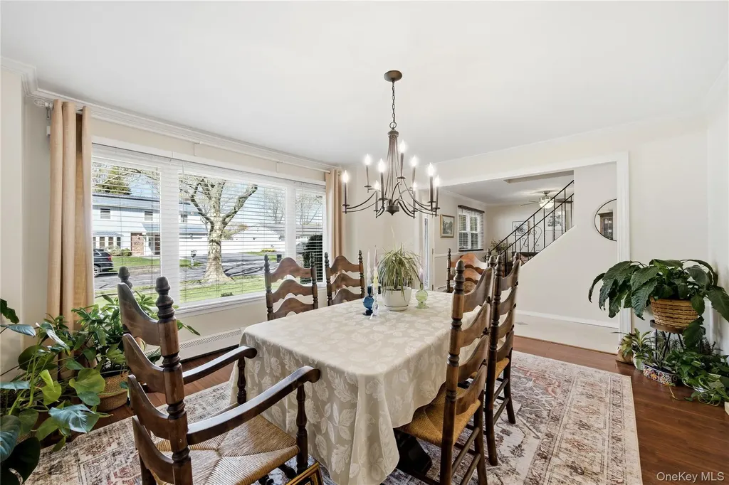 39 Fallen Leaf Road Holbrook NY 11741
