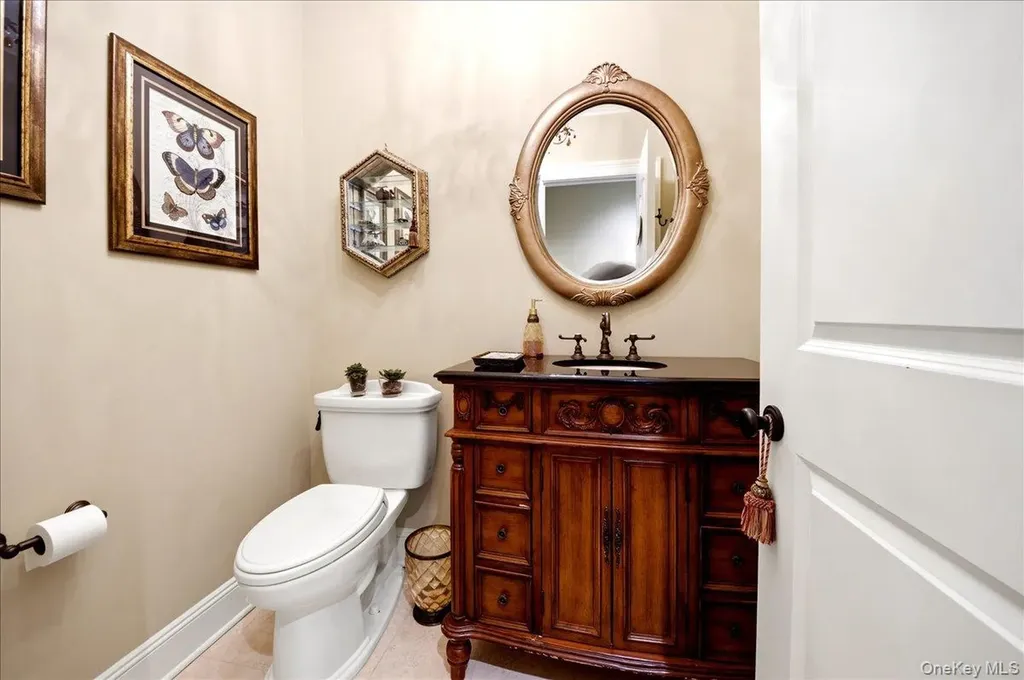 7 Ridgeview Circle Armonk NY 10504