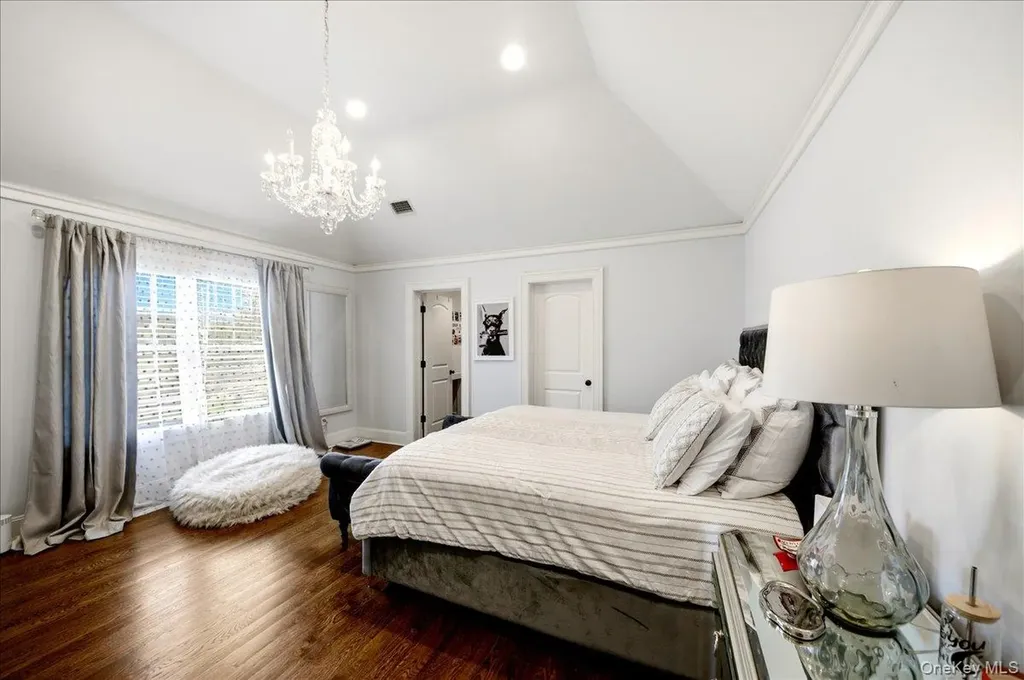 7 Ridgeview Circle Armonk NY 10504