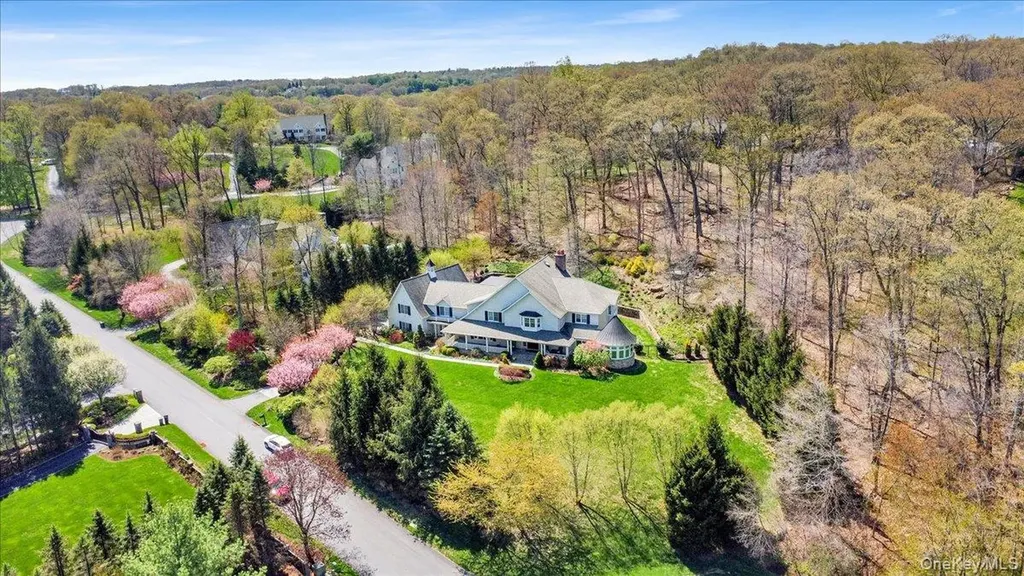 7 Ridgeview Circle Armonk NY 10504