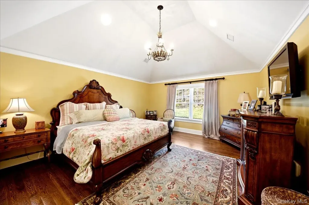 7 Ridgeview Circle Armonk NY 10504