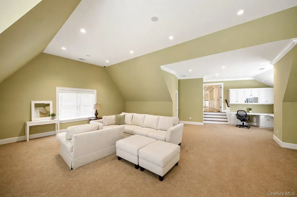 7 Ridgeview Circle Armonk NY 10504