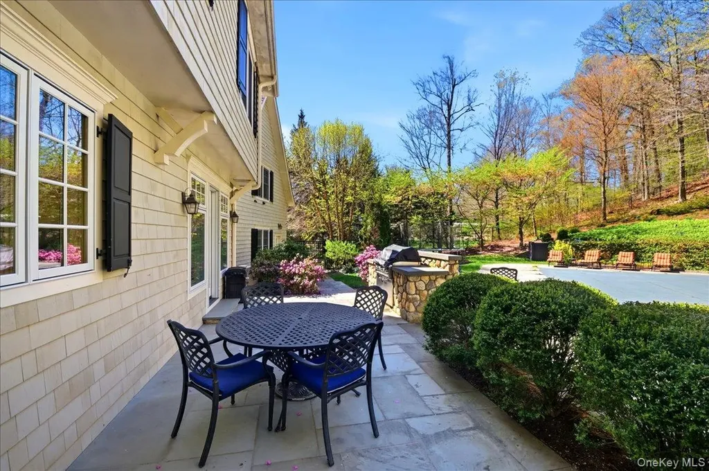 7 Ridgeview Circle Armonk NY 10504